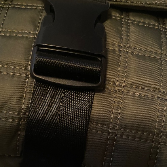 🔥HKWIP Olive Quilted Crossbody Bag. NWOT - Picture 4 of 13